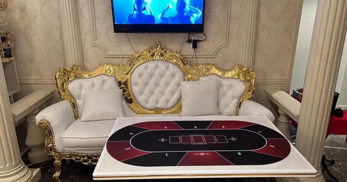 ｛恵比寿 ウィンラウンジ（wynn lounge）｝のメインフロアをテーブル側から撮影した店内内装