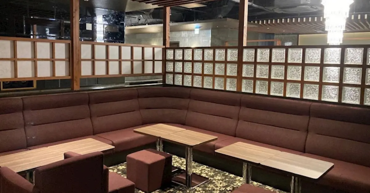 {五反田 新世界 (シンセカイ)}のメインフロア 店内内装