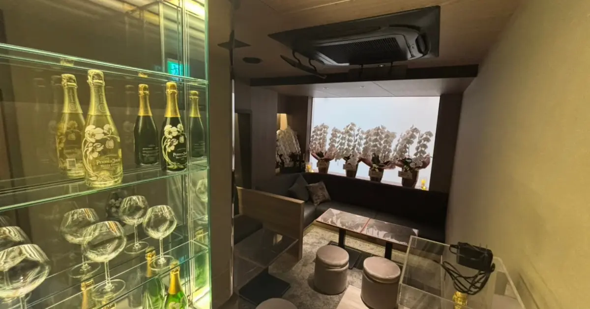 銀座ブランのメインフロア（店内内装・通路側から撮影） - ラウンジ体入求人
