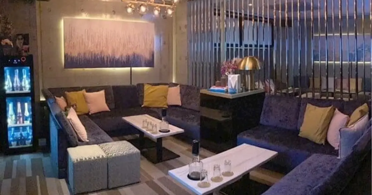 船橋ラウンジM（Lounge M）のメインフロアを撮影した店内内装