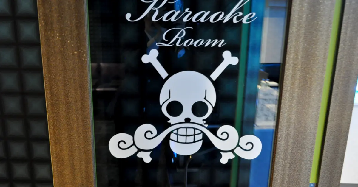 千葉富士見町ロジャー(NEW CLUB ROGER)のメインフロアを入り口側から撮影した店内内装