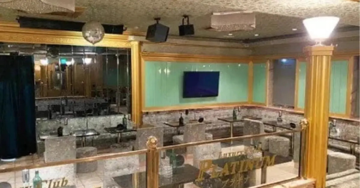 西船橋プラチナム（Luxury Club PLATINUM）のメインフロアを撮影した店内内装