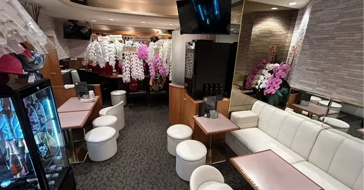 銀座エテルノ（eterno）のメインフロアを撮影した店内内装