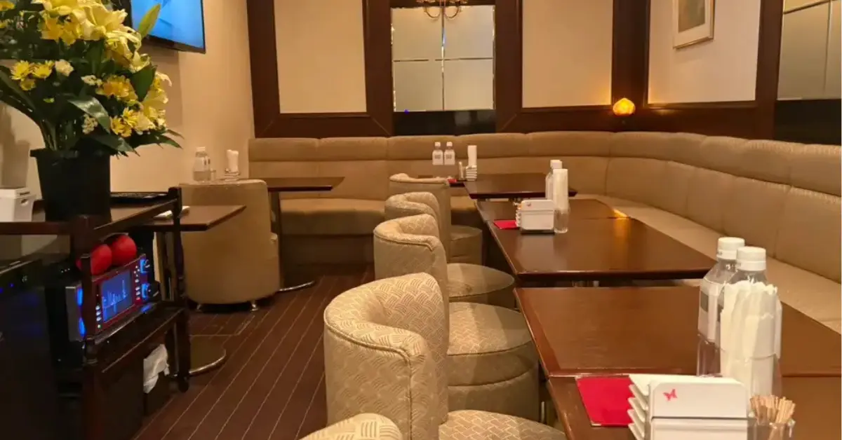 銀座アン(Club UN)のメインフロアを撮影した店内内装