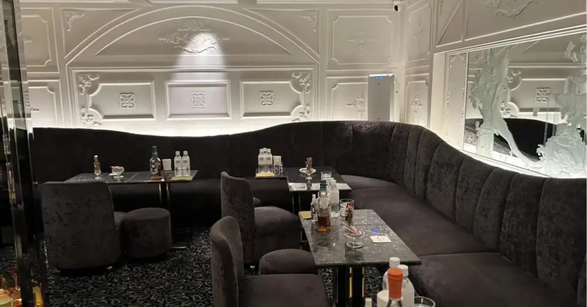銀座トパーズ（club ToPaz）のメインフロアを撮影した店内内装