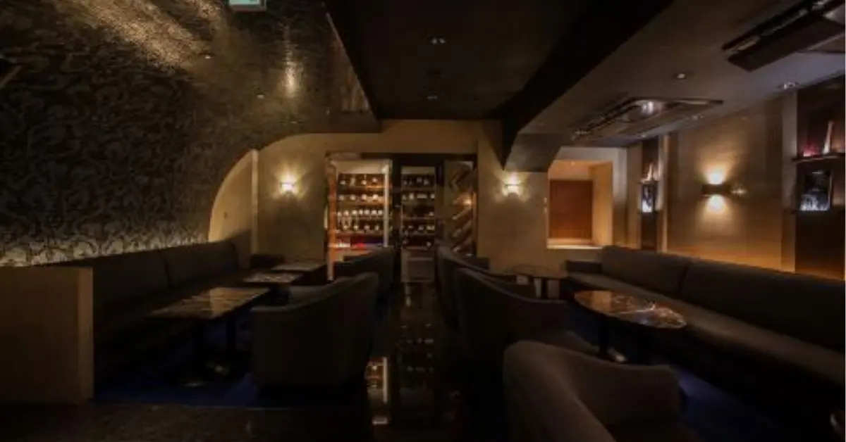 銀座ミラノクラブ(MILANO CLUB)のメインフロアを撮影した店内内装